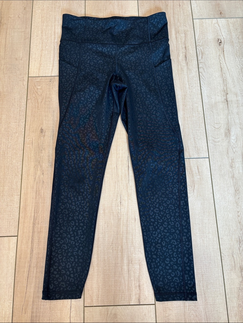 GAP Black Leopard Print High-Waist Leggings with Pockets